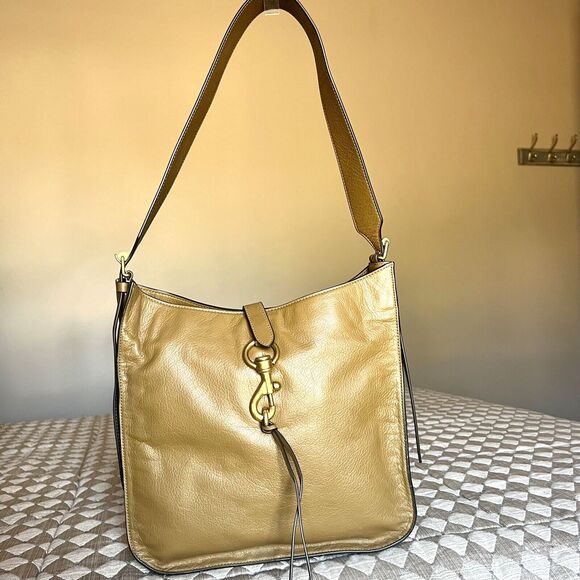 Rebecca Minkoff Megan Seaweed Color Leather Crossbody Shoulder Feedbag Style Bag - Picture 1 of 16